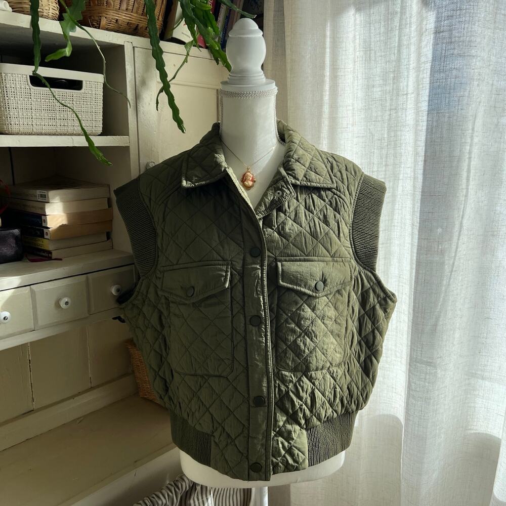 Lili sidonio puffer green vest quilted sleeveless jacket size XL